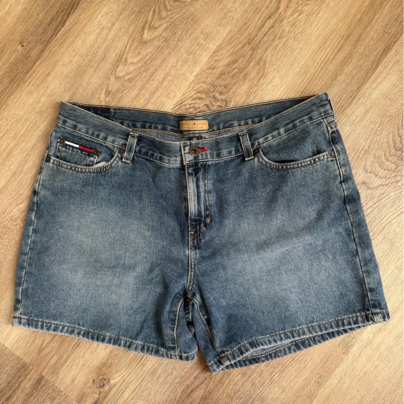 Tommy Hilfiger Vintage Denim shorts - Picture 1 of 5